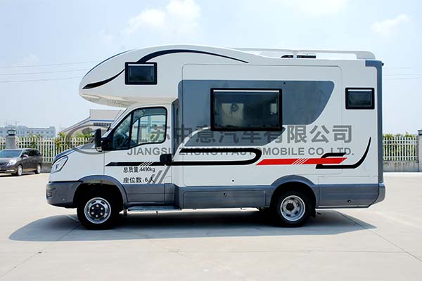 中意SZY5045XLJN2欧胜单拓展自动挡依维柯C型房车